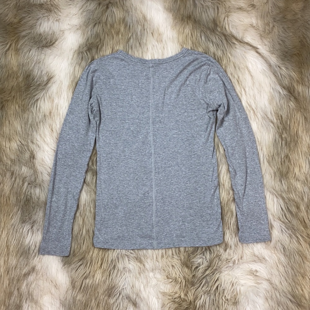 Gap The Bowery Super Soft V-Neck Long Sleeve Top, XS - Picture 9 of 10